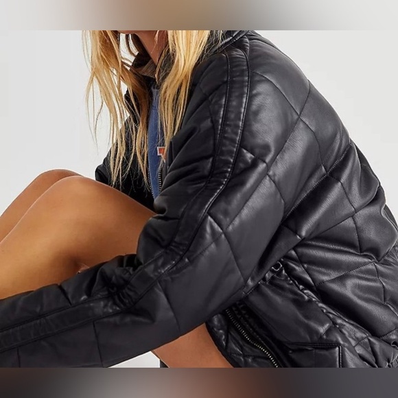 LIKE NEW! Free People Dolman Quilted Vegan Leather Jacket Black Womens Size L - Picture 5 of 9